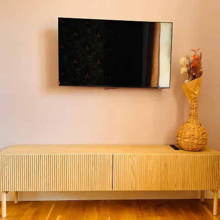 Miodowa Old Town Residence, Historic Royal Route